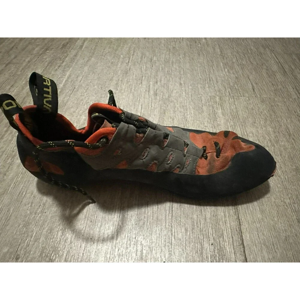 La Sportiva TarantuLace - Mens Sz 12 - Orange Black Mountain Rock Climbing Shoes